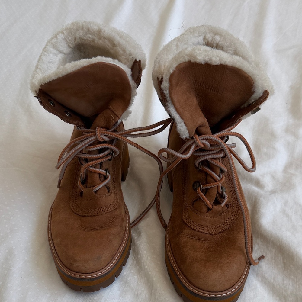 Timberland Brown  Brown Lace Up Boot with Shearling